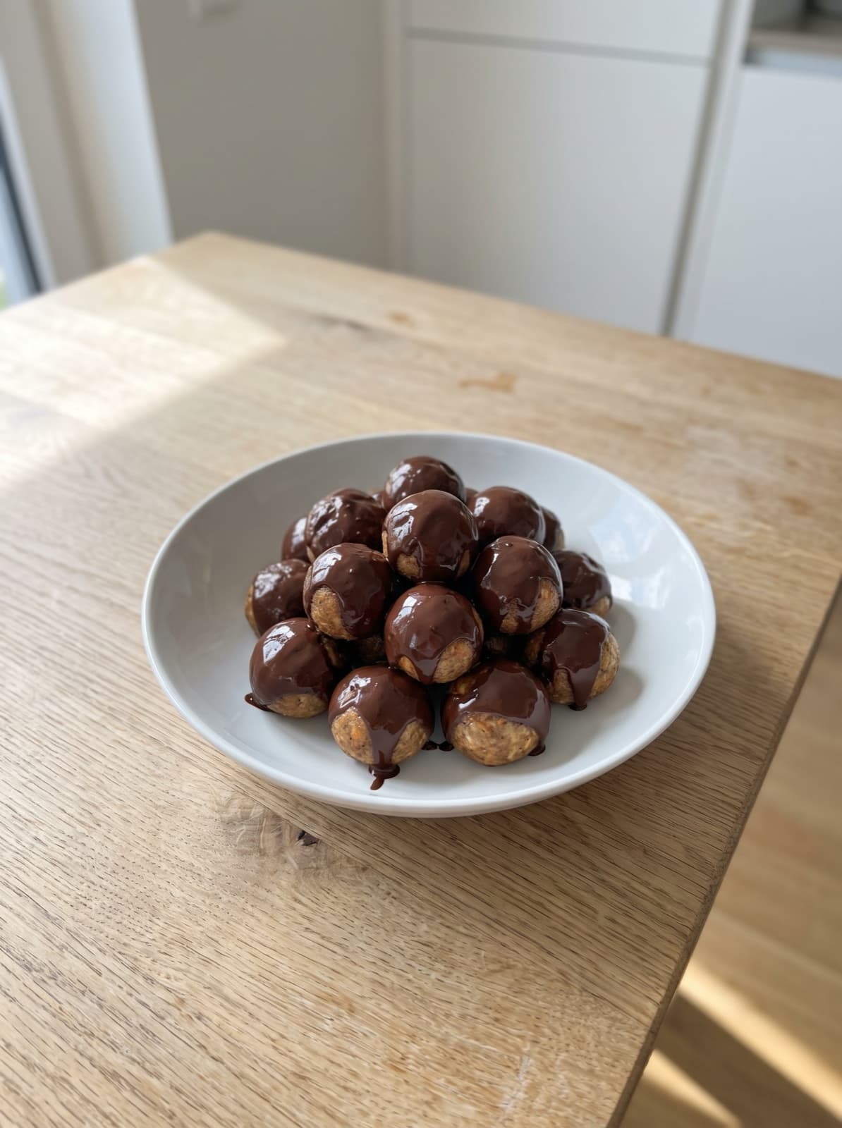No-bake Banana Bread Balls