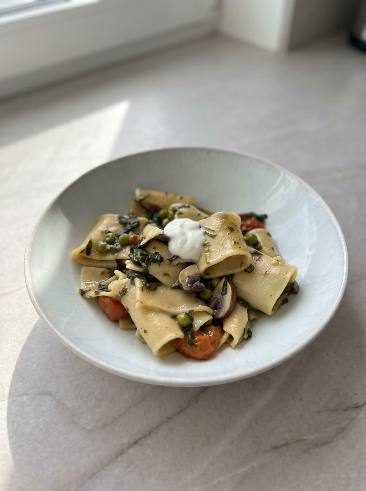 One-Pot-Pasta mit Champignons und Spinat